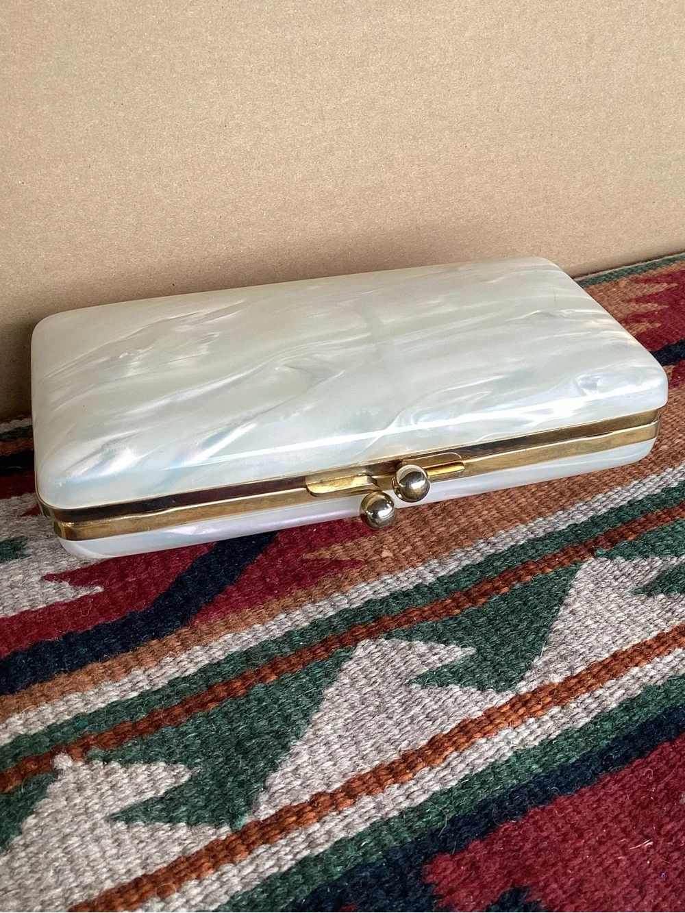 Vintage marble white purse clutch hard body lucite acrylic minaudiére bag